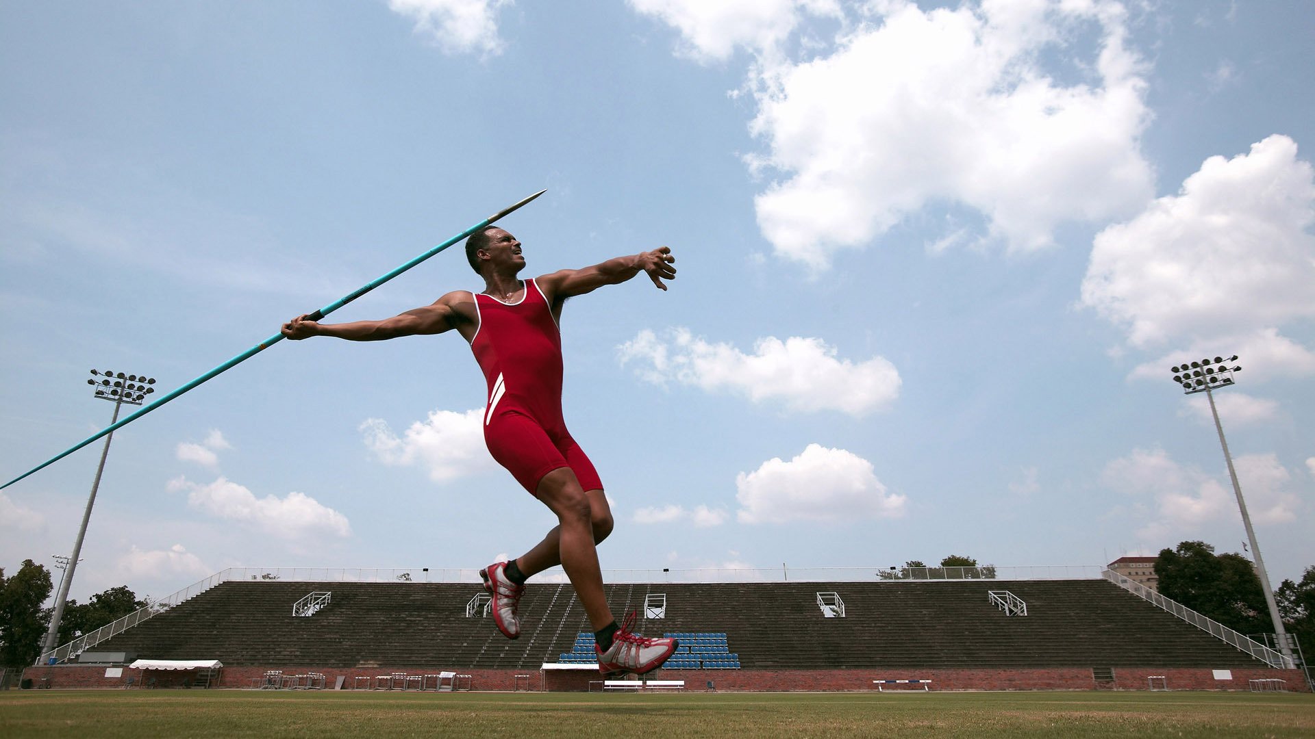 铁血蓝鹰锁死北欧风暴，蒂亚戈攻防两端展现大师级统治力