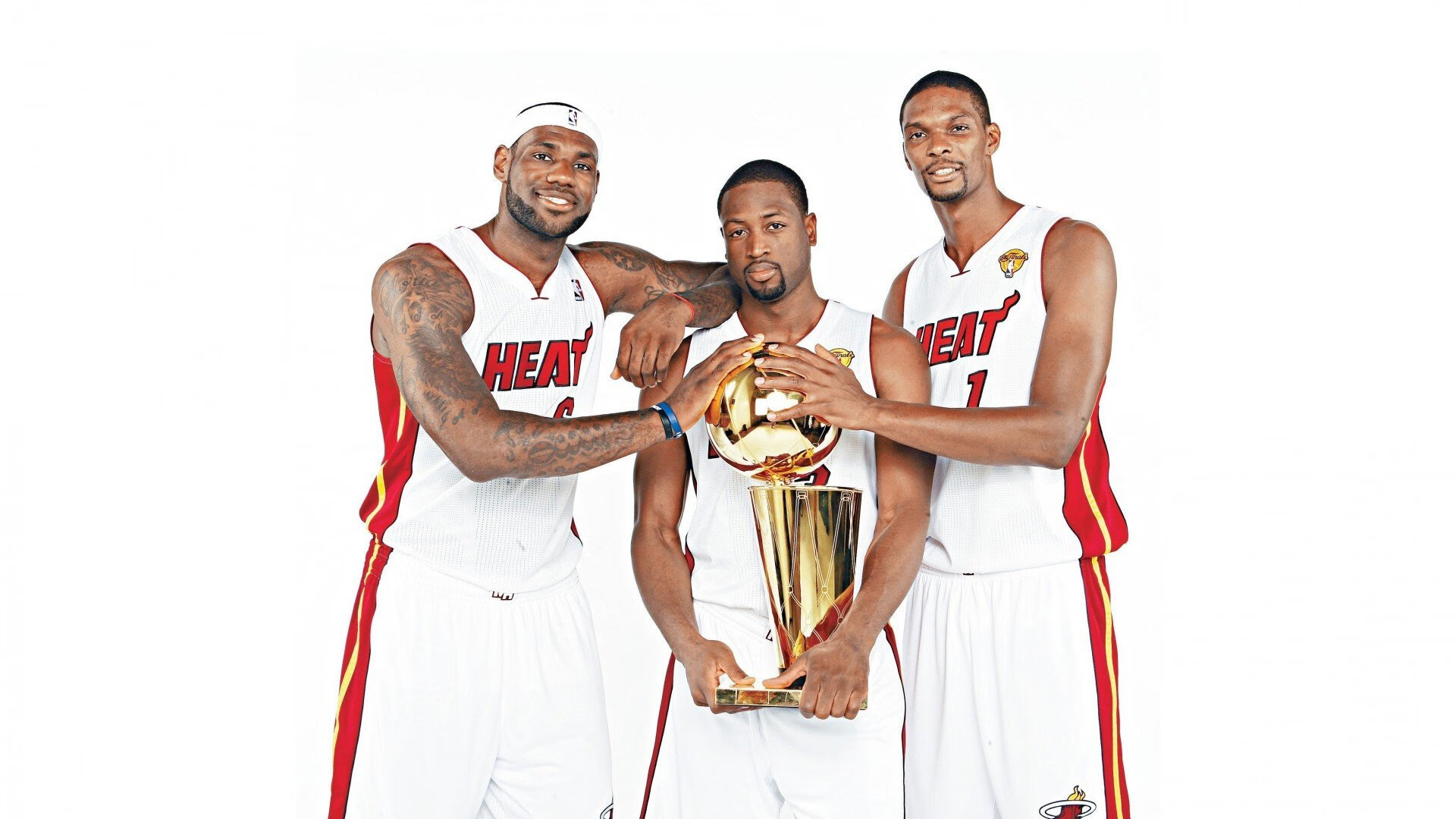 威廉姆斯横扫阿斯顿马丁，塞恩斯扛起全队，一场令人瞠目结舌的F1逆袭