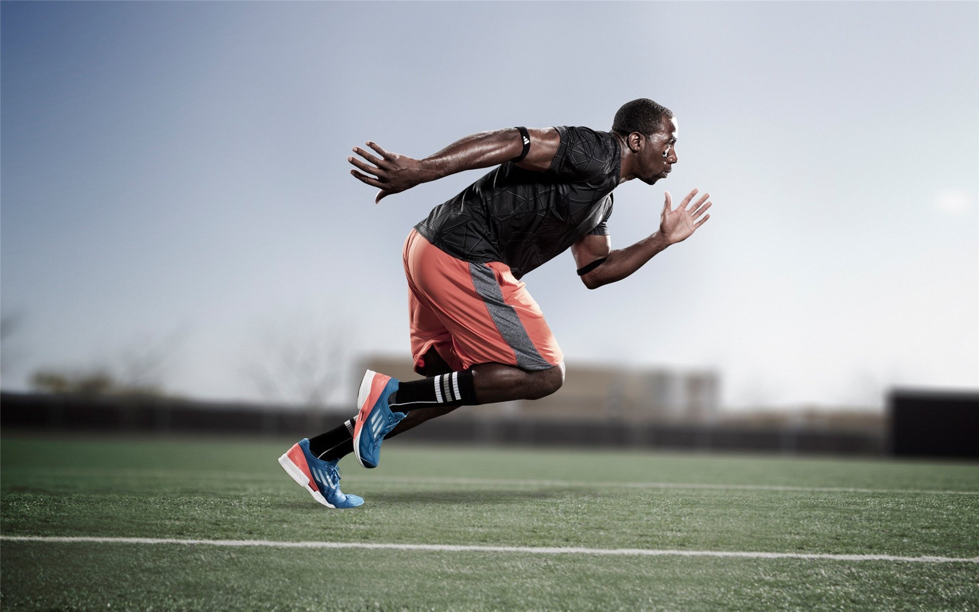 赛道上的逆袭，索伯力克哈斯，拉塞尔闪耀全场